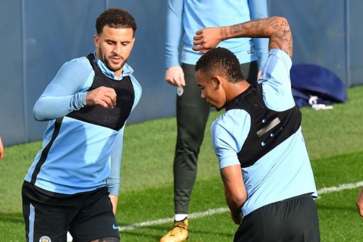 جابرييل جيسوس وكايل ووكر